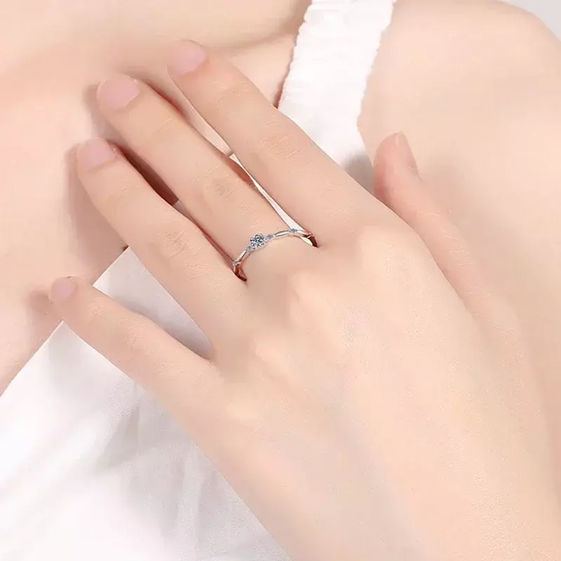 NeeTim D cincin warna VVS1 Moissanite untuk wanita, Perhiasan halus pernikahan dengan sertifikasi 925 Sterling silver, cincin hadiah pertunangan