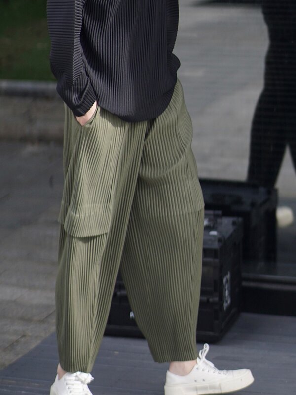 Miyake plisowane męskie luźne spodnie Cargo dziewięciopunktowe modne casualowe w stylu Streetwear spodnie Miyake