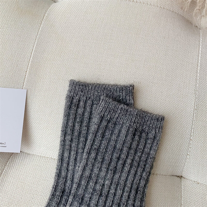 Зимние плотные кашемировые шерстяные женские носки, повседневные японские модные однотонные длинные носки, теплые короткие носки для девочек, новинка 2023