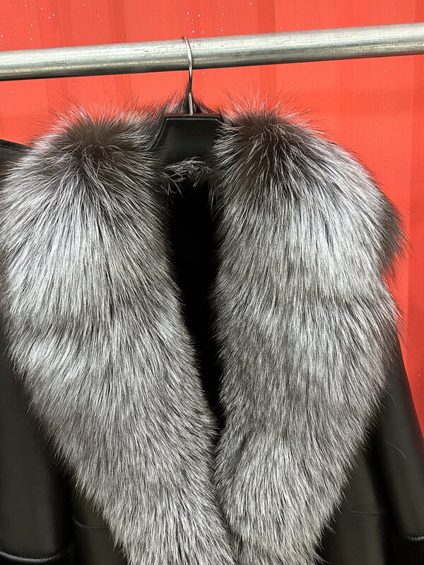 Manteau en fourrure à revers court, version ample, épissage, double poche, design chaud et confortable, hiver, nouveau, 2024, 0102