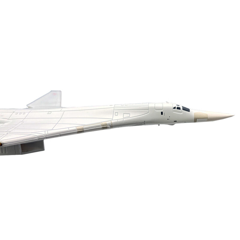 Échelle 1:200 Russe Tupolev Tu160 Tu-160 Blackjack Bomber Strategic Diecast Metal Avion Modèle Enfants Jouet Cadeau