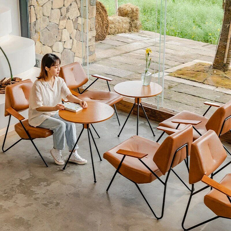 Meja kopi antik restoran, furnitur minimalis desainer sisi lantai mewah, meja kopi bulat Muebles De Cafe Nordic