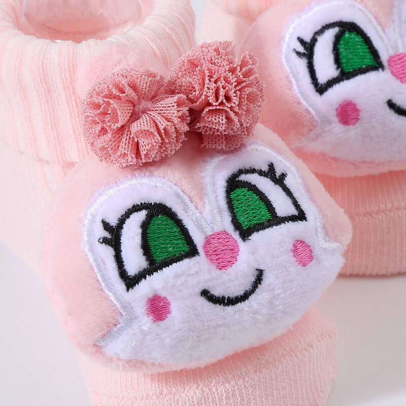 Bebê recém-nascido Cartoon Doll Socks, Meia macia e sólida Prewalker para meninas e meninos, Meias infantis de tricô fofas, primavera, novas