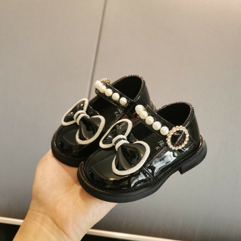 Sapato de couro de fundo macio para bebê, sapato de boca quadrada, sapato infantil princesa, 0-3 anos de idade, outono