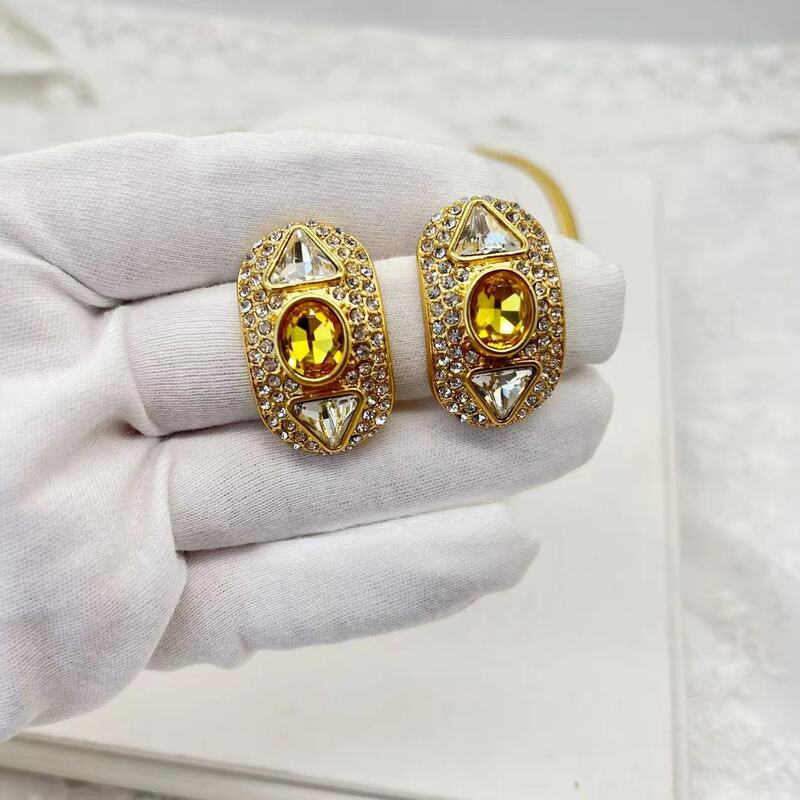 Ожерелье и серьги в винтажном дворцовом стиле с золотистой змеей