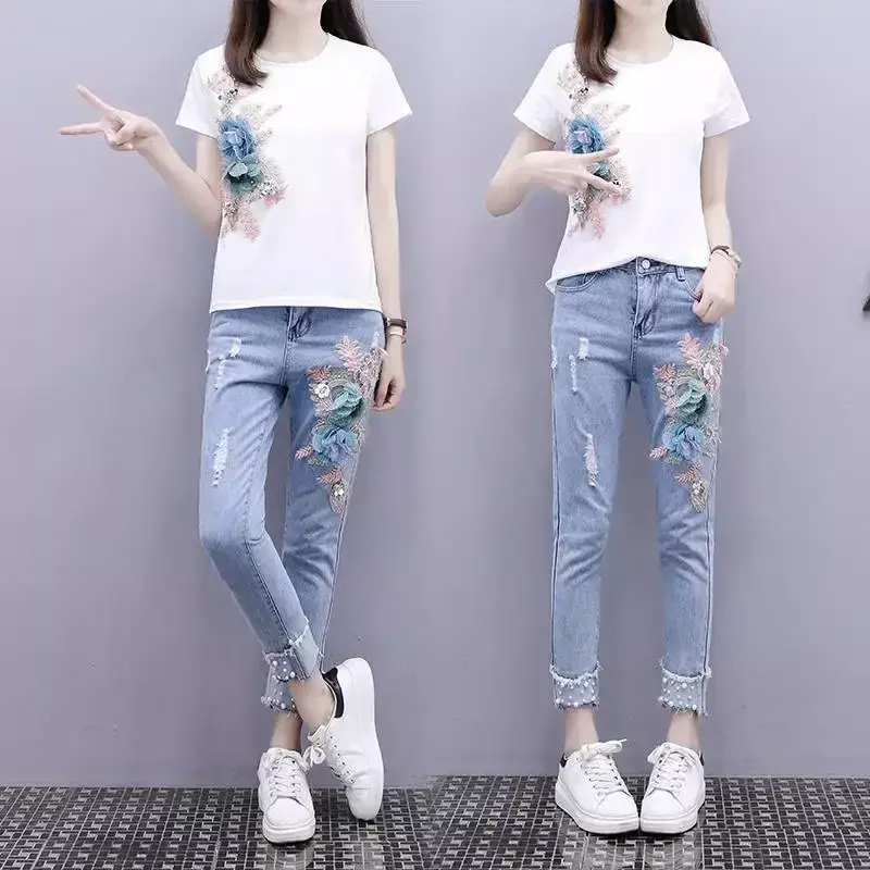 2024 New Fashion Women's Suit  Spring and Summer New Style Embroidered Short-sleeved Top Age Reducing Jeans Two-piece Set