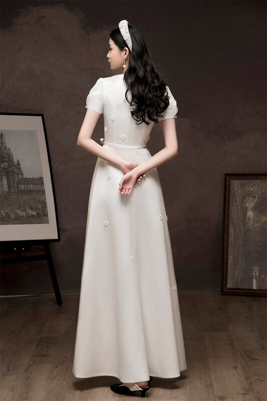 Vestido formal de cetim branco com pérolas, decote em v, elegantes vestidos longos, vestidos de noivado feminino, pérolas simples, festa noturna