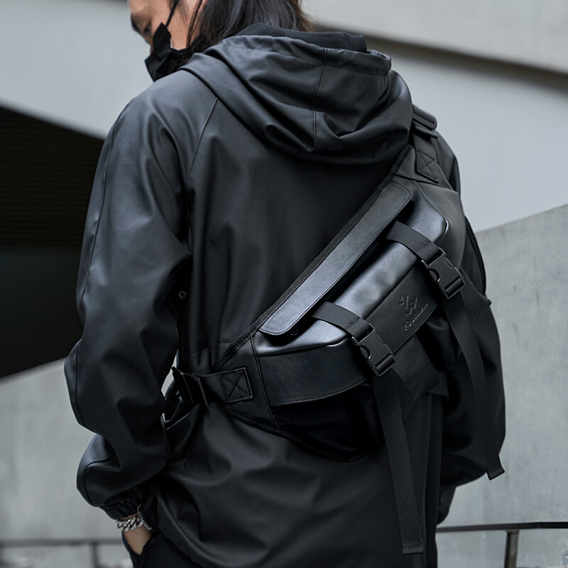 High Quality Trend Men's Cross Body Bag iPad Zip Waterproof Fashion Designer Chest Bag Daily Sport Cycling  Sling Shoulder Bag