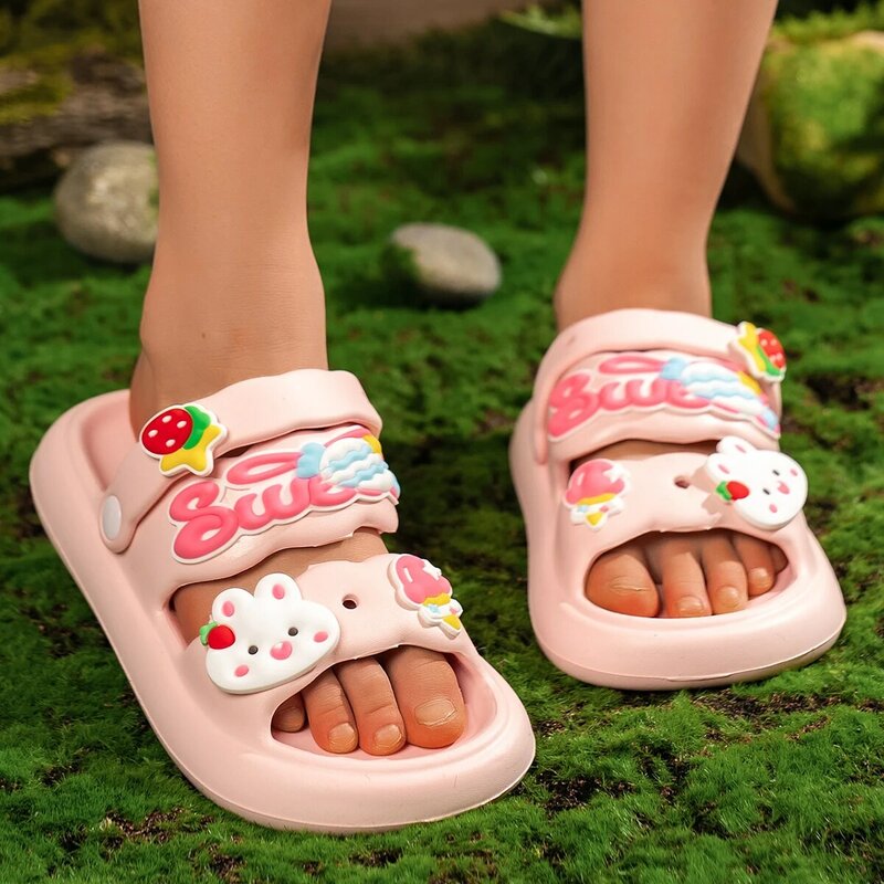 Girls' sandals for summer, featuring soft soles suitable for indoor use by babies and toddlers, with anti-slip properties and a