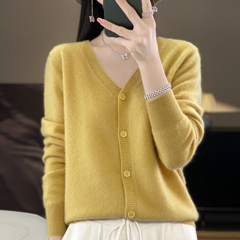 2024 Spring/Summer V-neck Knitted Cardigan Women's Spring/Autumn Loose Fit temperament Long sleeved Solid Color Coat ﻿