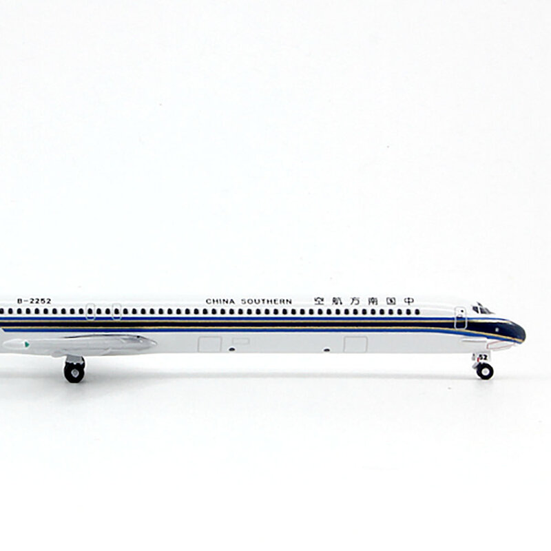 Jetthut-طراز خطوط طيران جنوب الصين ، نموذج دييكاست ، مكجلاس ، من السبائك الجاهزة ، 1: airplane ، هدية لعبة