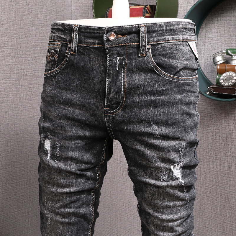 بنطلون جينز للرجال بتصميم عتيق من Streetwear باللونين الأسود والرمادي بتصميم مرن ومناسب وممزق من قماش الدنيم