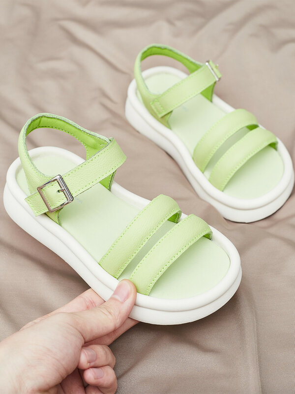 Małe sandały plażowe ze skóry bydlęcej dla chłopców i dziewcząt z miękkim dnem dla dodatkowych komfortowych sandałów galaretkowych na platformie