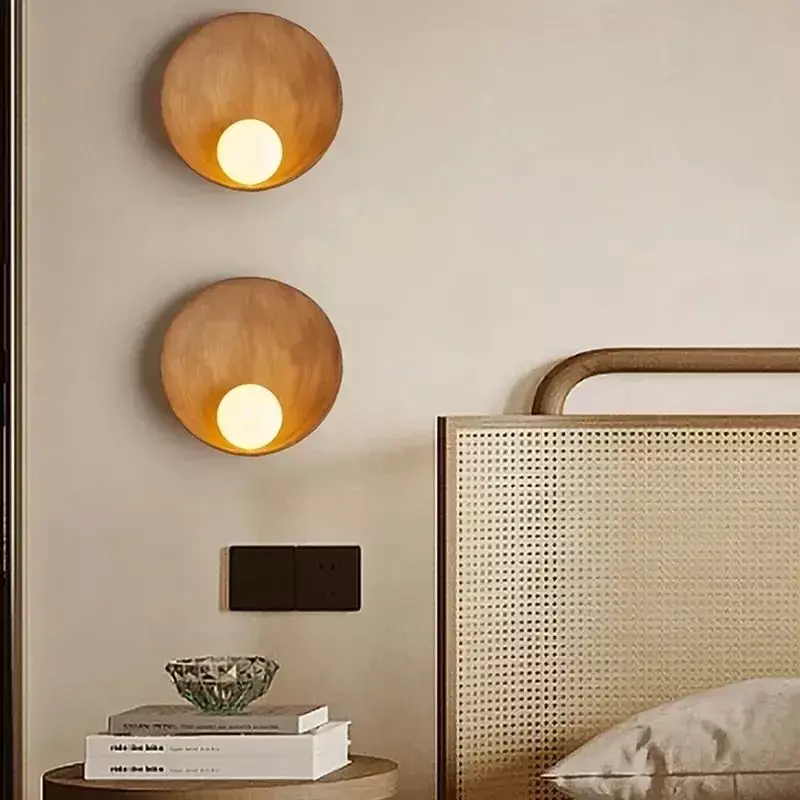 Lampada da parete in stile nordico bianco marrone Shell Light giapponese creativo illuminazione a LED Homestay camera da letto corridoio lampade a parete in resina