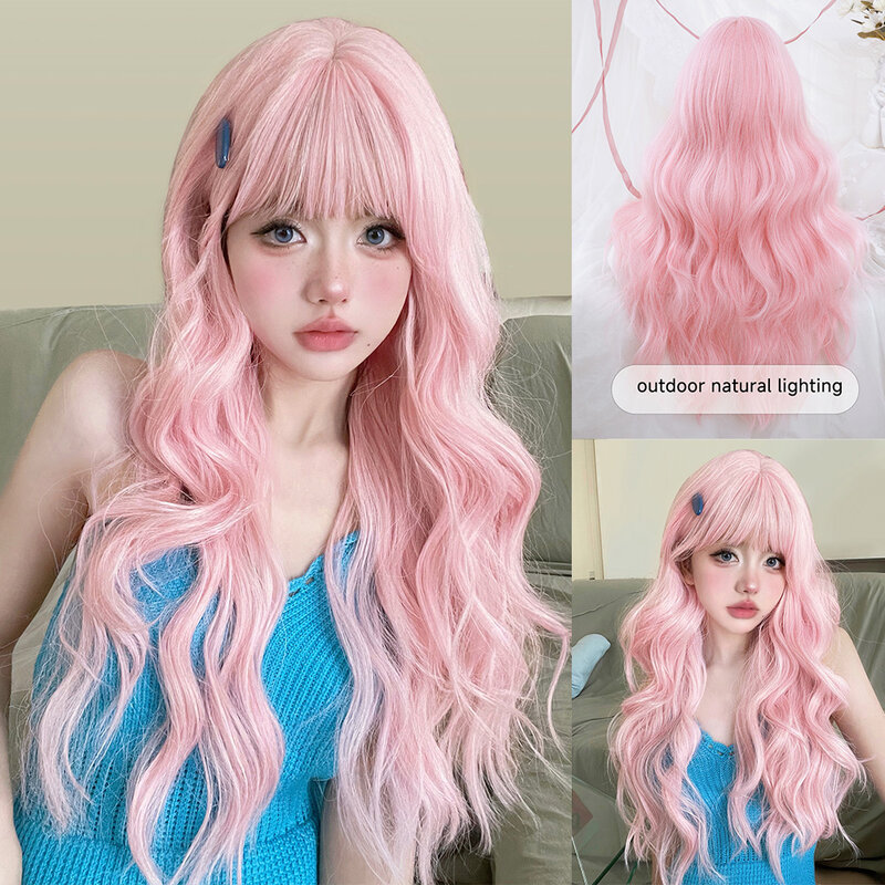 Wig sintetis merah muda sempurna 30 inci dengan poni Wig rambut bergelombang alami panjang untuk wanita penggunaan sehari-hari Cosplay tarik Ratu tahan panas