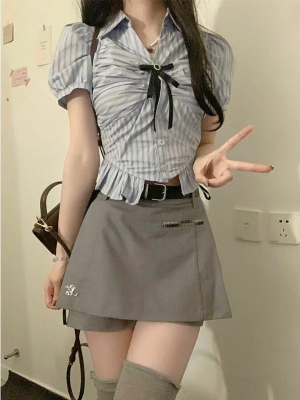 Estilo universitário Arco Versão coreana Estudante Short Sleeved Top para Mulheres Verão Spicy Girl Pure Desire Slim Fitting Short Shirt