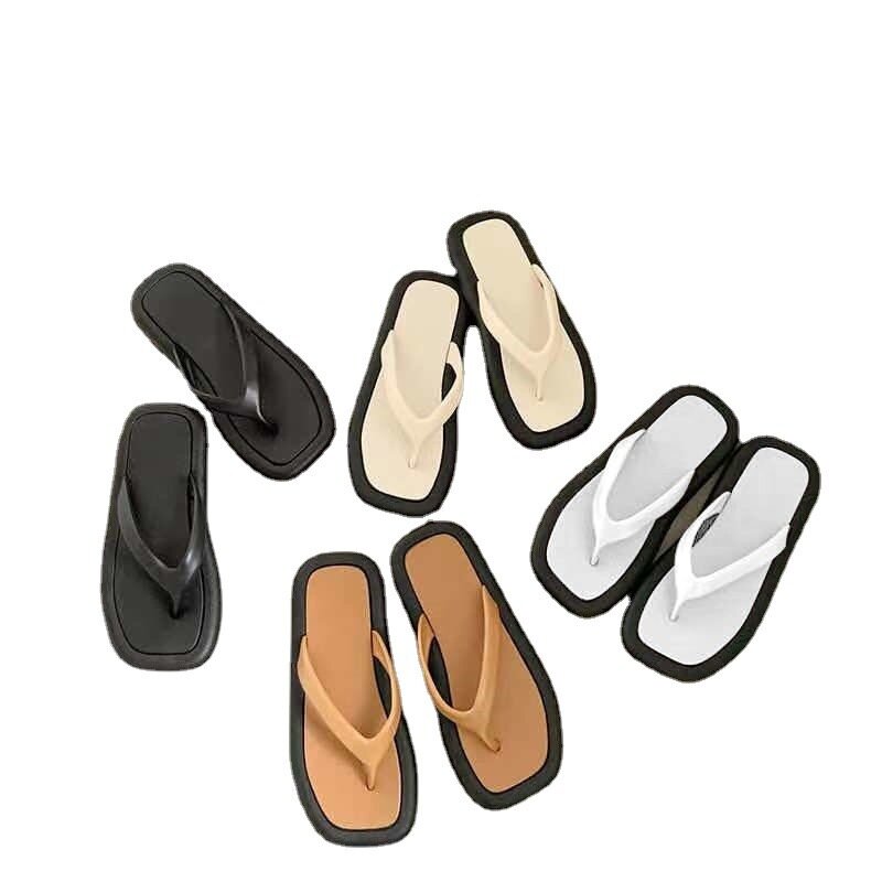 Sandal jepit mode wanita Flip-flop Baru Musim Panas 2024 sandal datar memakai sepatu pantai wanita