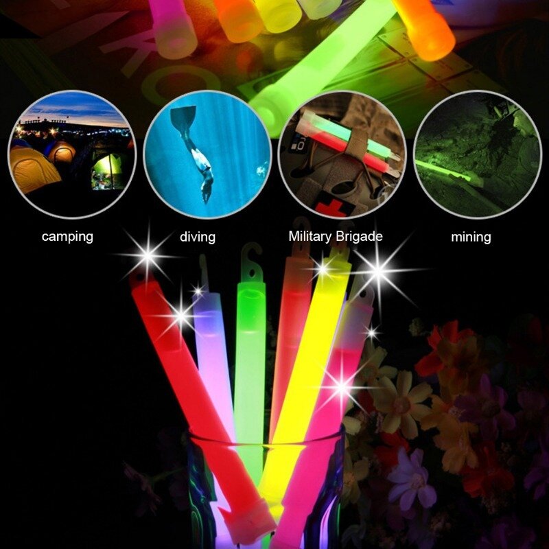 5 buah tongkat cahaya bercahaya warna-warni dengan kait glowstick untuk Aksesori berkemah tongkat lampu pesta konser darurat Cheering