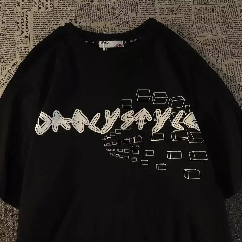 Camiseta de manga corta para hombre y mujer, camisa con estampado de dibujos animados de nicho de hip-hop, marca de marea europea y americana, Verano