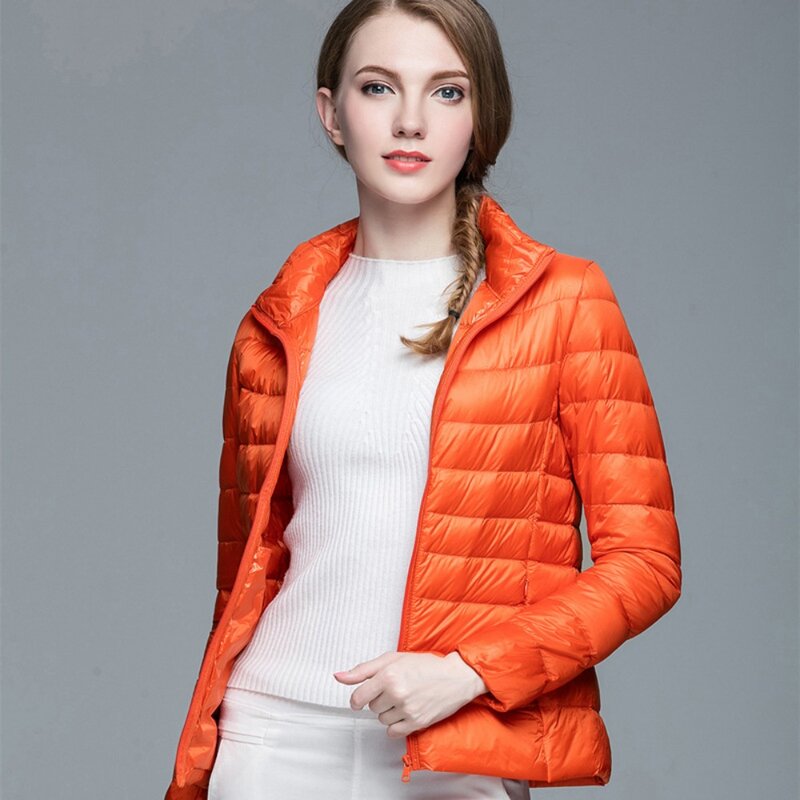 Женская осенне-зимняя тонкая пуховая куртка с воротником-стойкой