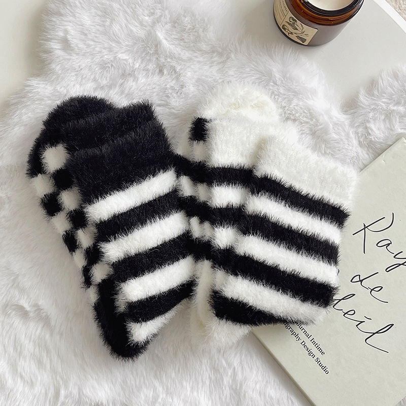 Soft Cozy Fluffy Socks Black White Striped Mink Velvet Socks for Women Girls Winter Thicken Warm Sleep Bed Floor Home Socks