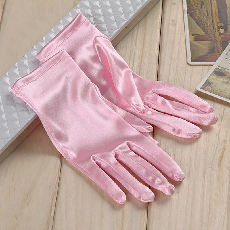 1 pary jednokolorowe ślubne satynowe krótkie rękawiczki pełne palce elastyczne Spandex rękawiczki miękkie etykiety performance rękawiczki