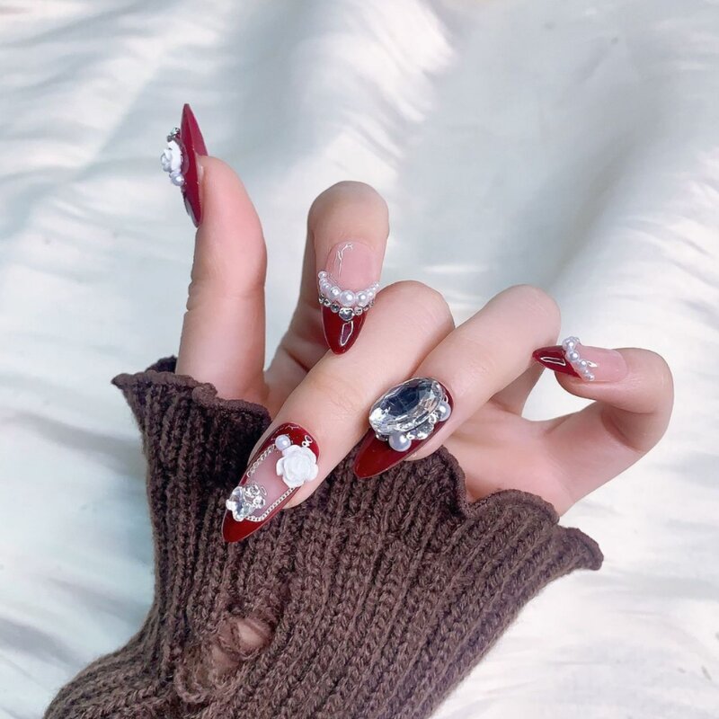 Hand-worn manicure, light luxury wine red ice through camellia, diamonds and flash, hand-made high-end almond nails