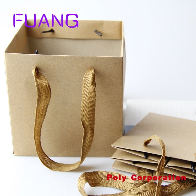 Custom  Custom large Paper Shopping Bag wide base bottom kraft paper bags
