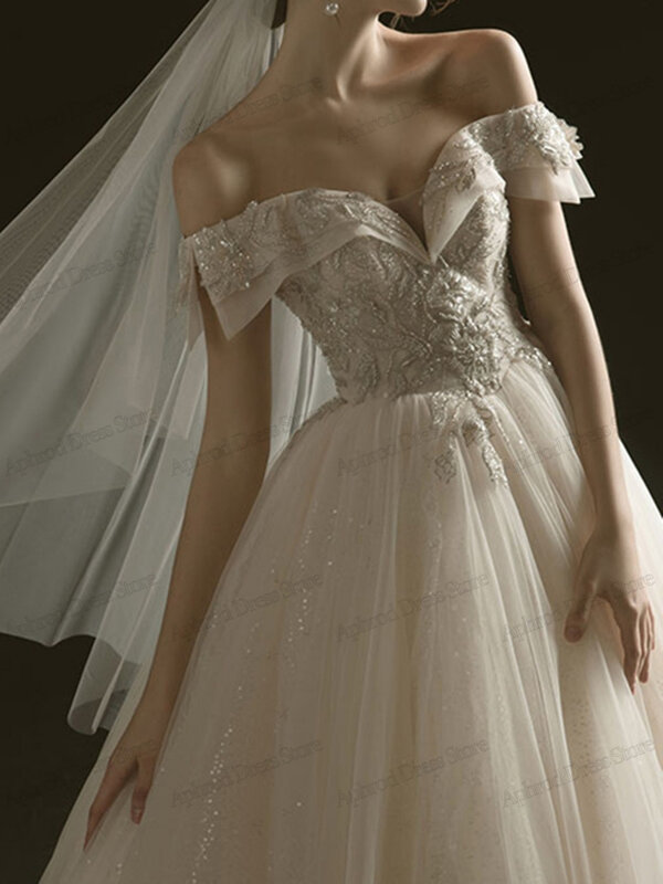 Klasyczne suknie ślubne efektowne suknie ślubne z odkrytymi ramionami na formalne przyjęcie z krótkimi rękawami typu A Vestidos De Novia