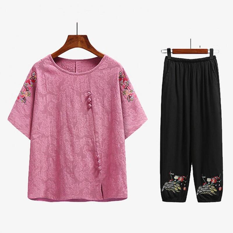 Comfortable Suit for Stylish Middle-aged Women's Summer Suit Set with Printed Short-sleeve Top Cropped Pants for Grandma