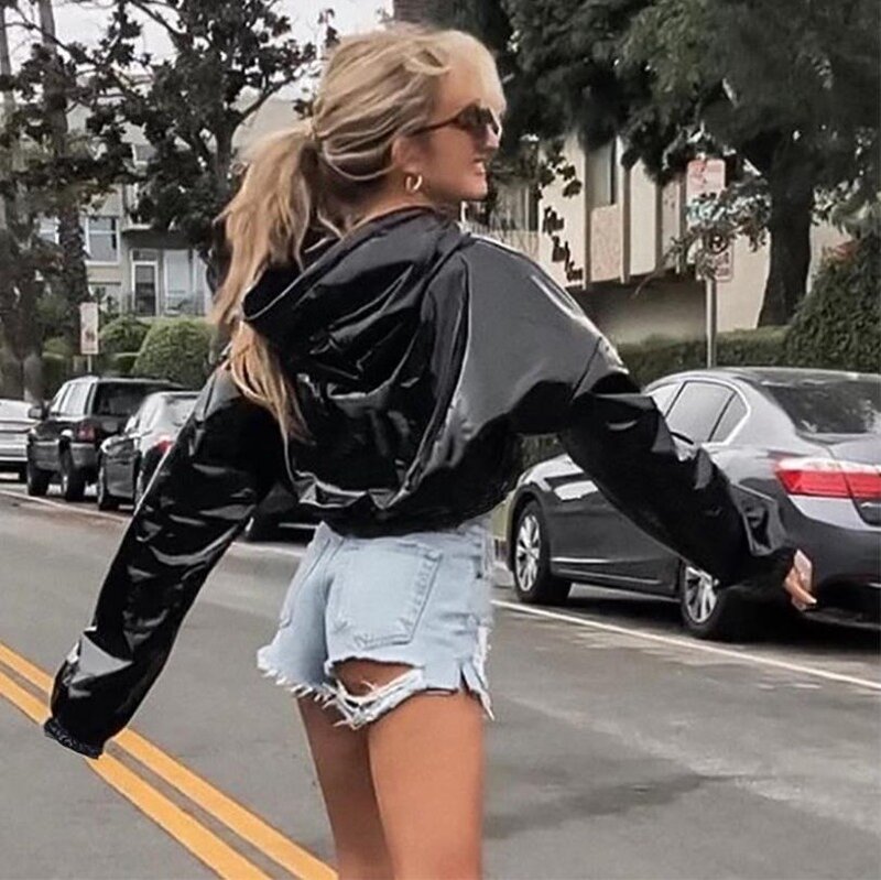 2023 New Fall/winter New Style Sweater Women Short Cropped PU Leather Shiny Shiny Hoodie Fashion Jacket Slim Fit Ladies Smooth