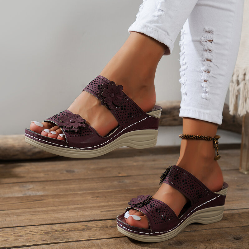 รองเท้าพื้นแบนเรียบง่ายสำหรับผู้หญิง, ใหม่รองเท้าแตะแบบโรมันย้อนยุคฤดูร้อนรองเท้าแตะรองเท้าแตะส้นหนาดอกไม้ลำลอง