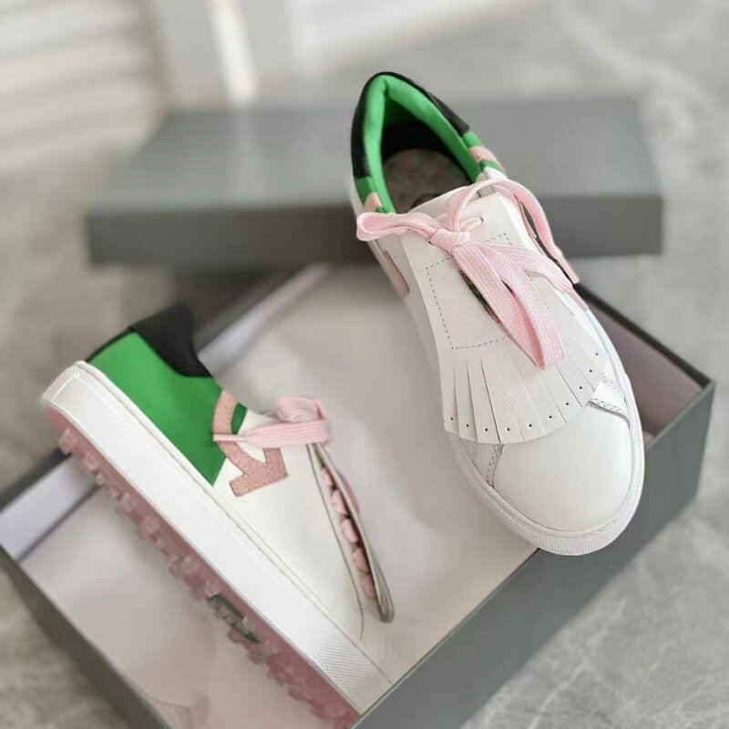 Zapatos de Golf G para mujer, zapatillas cómodas antideslizantes de estilo británico con borla de cuero, deportivas informales, impermeables y transpirables