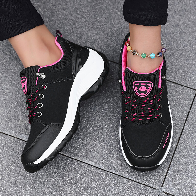 Sepatu mendaki kebugaran kasual wanita, sneaker lari luar ruangan sol tebal Anti Slip bertali nyaman ringan untuk perempuan 2024