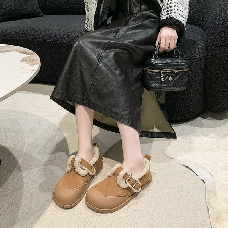 Sapatos de pelúcia curta e redonda para mulheres, moda casual quente, estilo inglês simples, novo, inverno, 2024