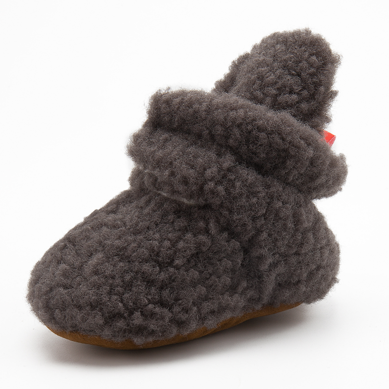 Sepatu bot bayi baru lahir, sneaker lembut Anti slip hangat musim dingin untuk Orok baru lahir