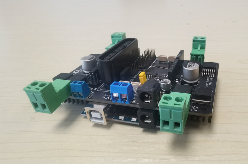 30A duża moc dla Arduino tarcza karta rozszerzenia 6-24V z 4 kanałami silniki i 8 kanałów serwa PS2 Joystick RC samochód Robot