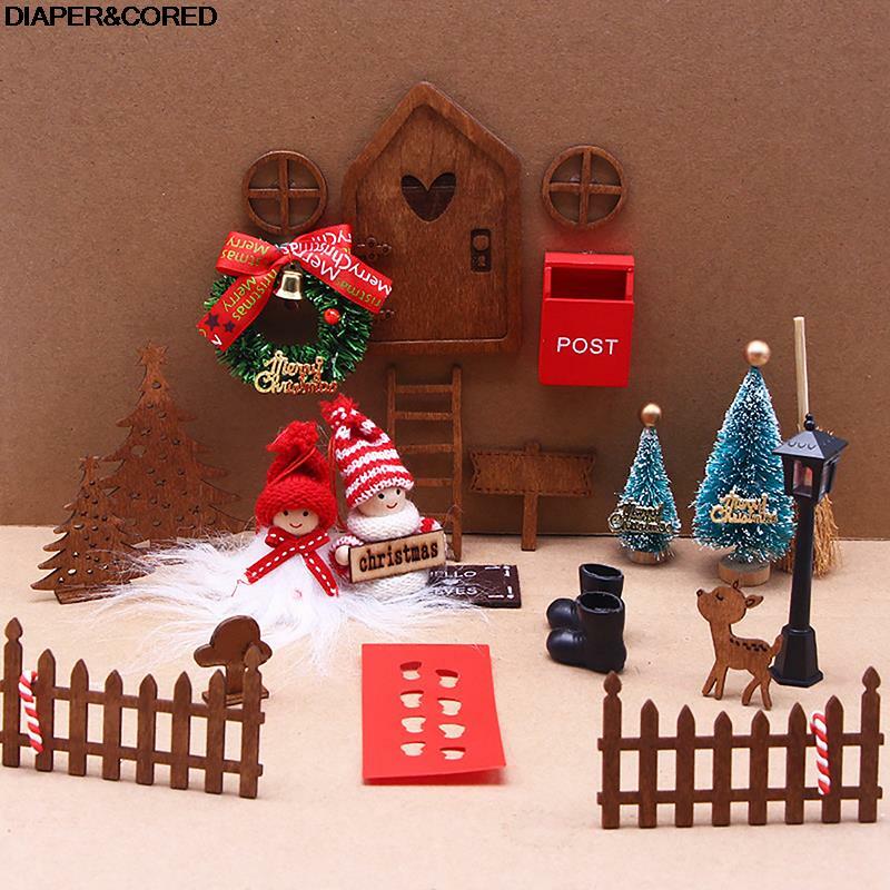 Mini domek dla lalek dekoracje świąteczne drzwi Elf symulacja lekki sznurek kapelusz wieniec drzewo pudełko prezent bajki Toyhouse miniaturowe Model na scenę