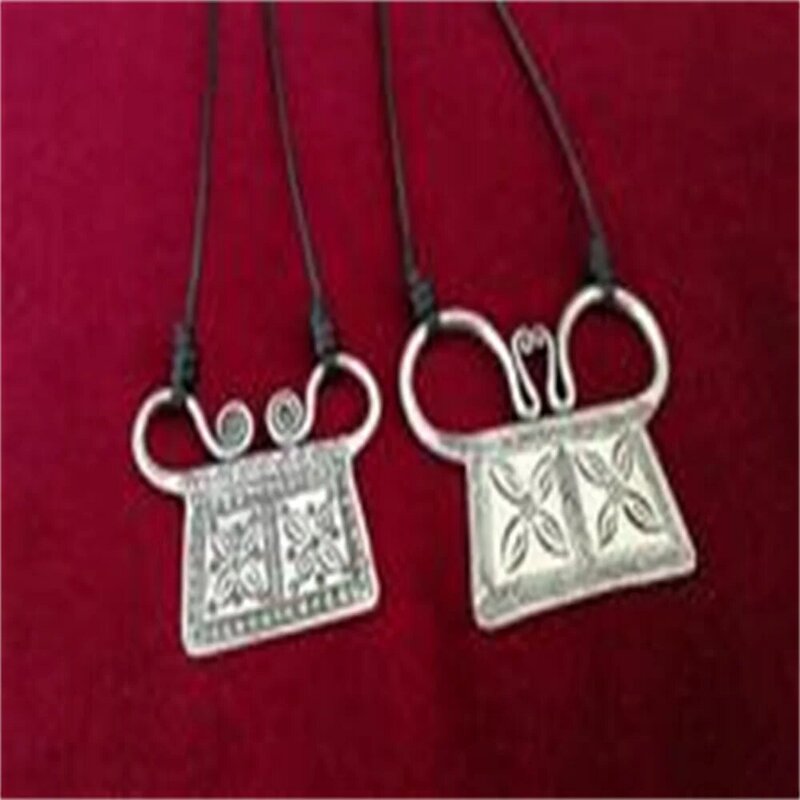 Guizhou miao colar de prata miao, colar étnico artesanal com pingente de corrente personagem com fechadura de gravura