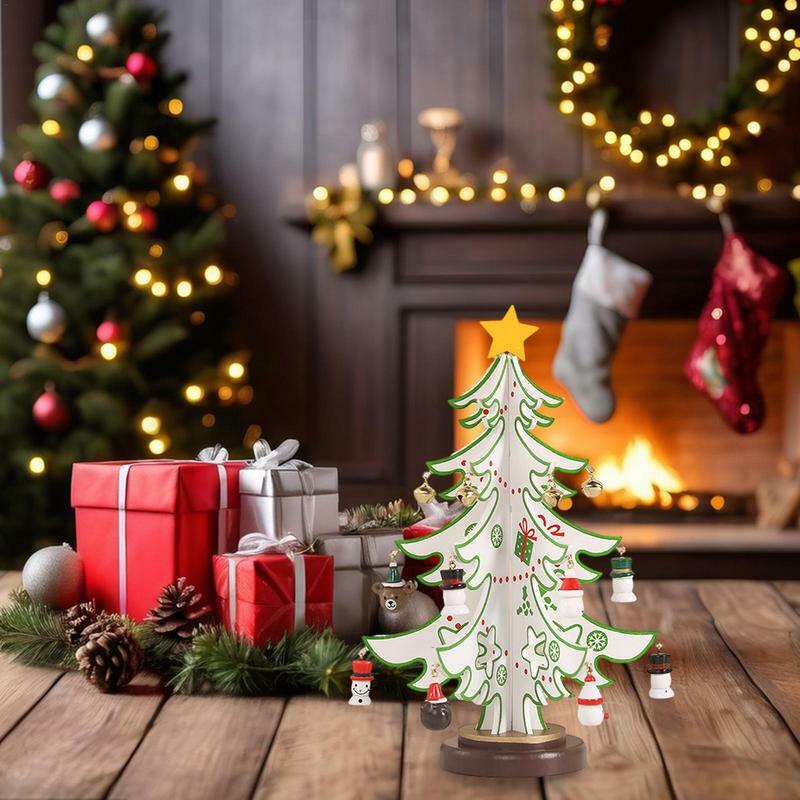 خشبي صغير لسطح المكتب شجرة عيد الميلاد تقويم مجيء ، تقويم العد التنازلي ، طقم شجرة وقلادة ، هدايا عيد الميلاد للأطفال