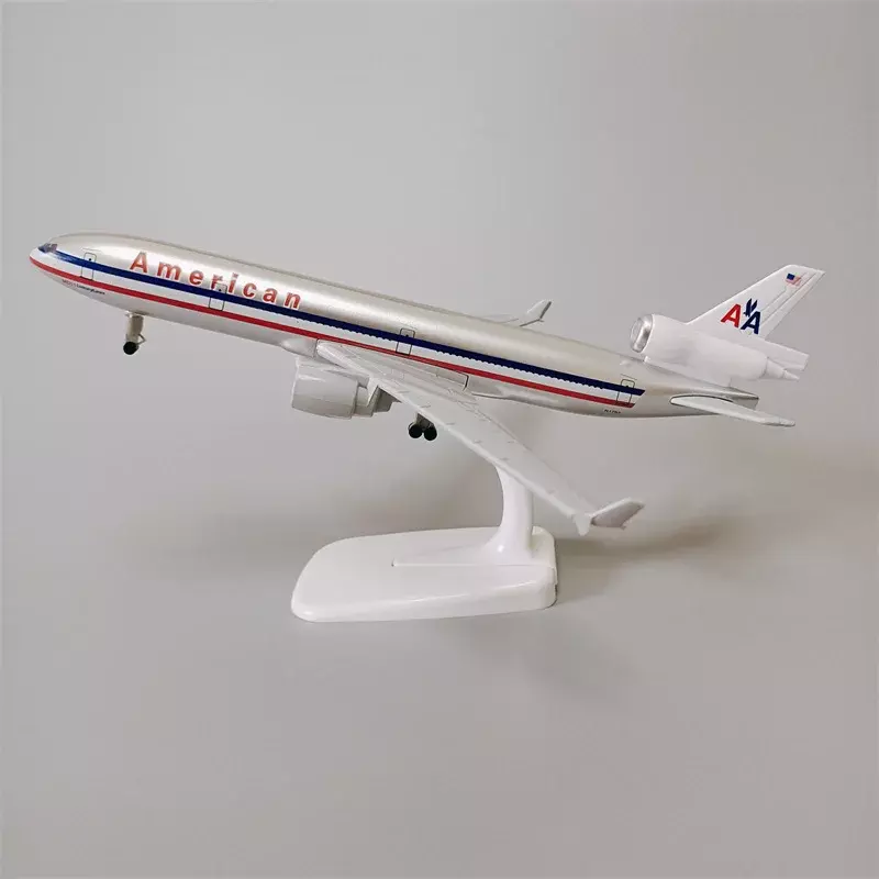 Avión de aleación de Metal fundido a presión, modelo de avión de 20cm de EE. UU., AA, aerolíneas, MD, MD-11, Airways, con ruedas