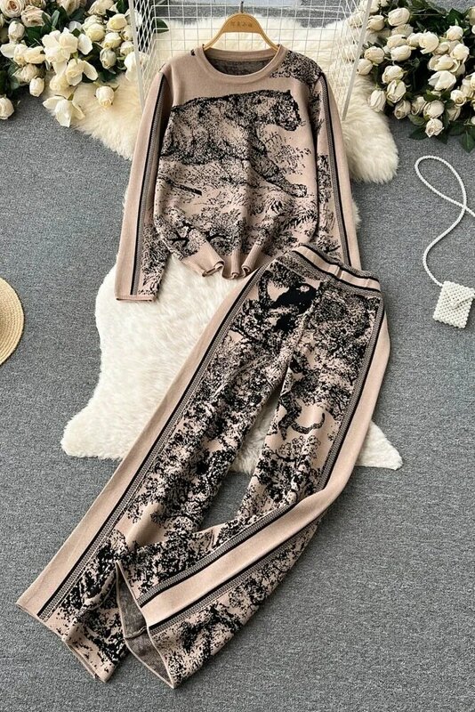 20204 New 2 Pieces Set Knitted Animal Print Sets Women O Neck Long Sleeve Knitwear+Wide Leg Long Pants Casual Patch Fashion