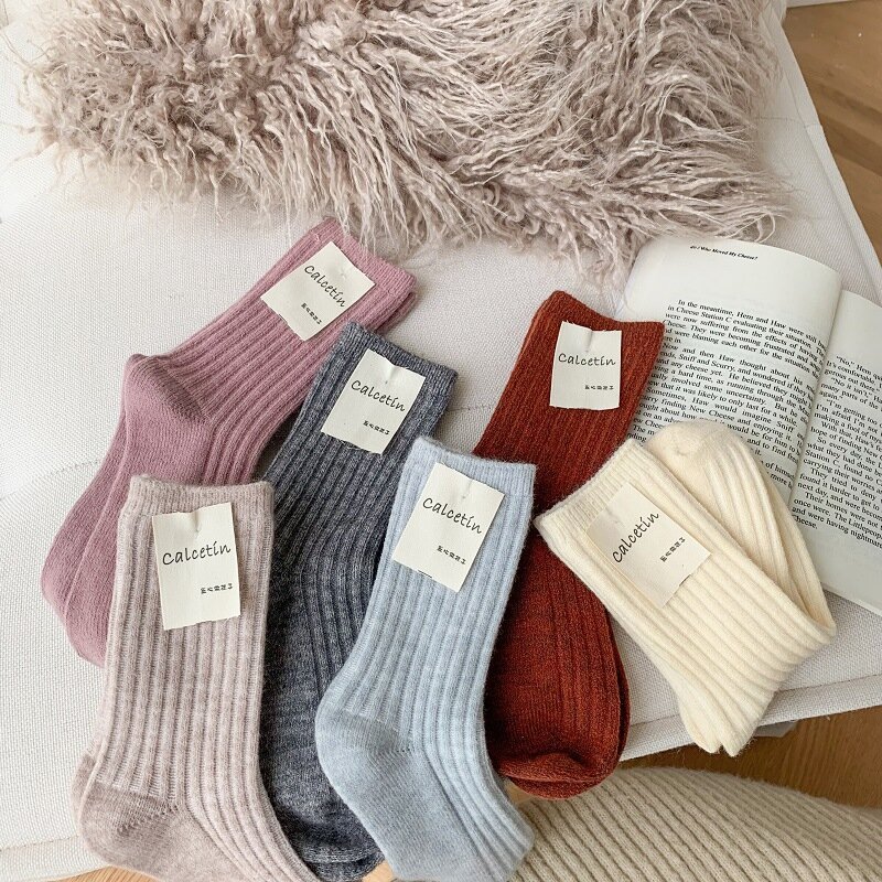 Зимние плотные кашемировые шерстяные женские носки, повседневные японские модные однотонные длинные носки, теплые короткие носки для девочек, новинка 2023