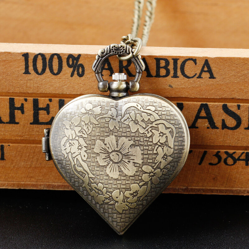 Antigo relógio de quartzo pingente de relógios de bolso em forma de coração de amor de bronze com presentes de corrente de colar de 80cm