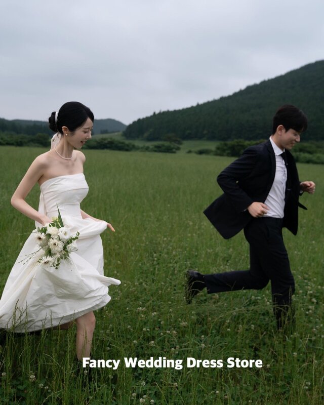 Fancy Eenvoudige Hoge Kwaliteit Korea Trouwjurk Strapless Mouwloze Rug Korset Bruidsjurk Vloerlengte Avondfeest Jurken