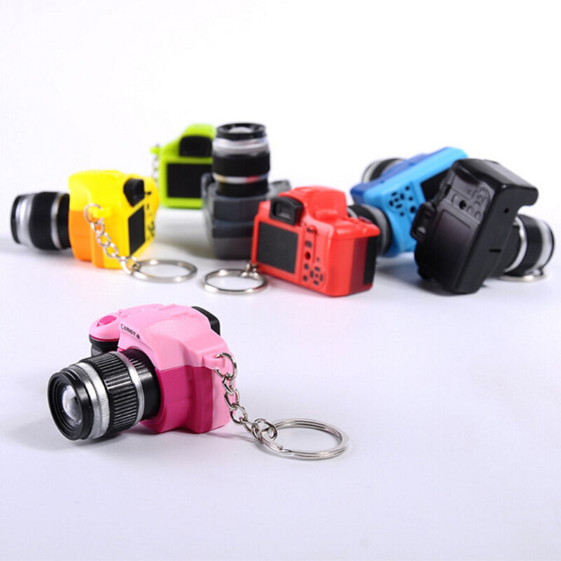 Gantungan kunci LED bercahaya, aksesoris tas gantungan kunci liontin plastik kamera mainan mobil gantungan kunci Digital anak-anak kamera SLR