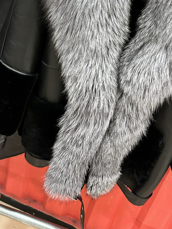 Fur coat lapel short loose version splicing double pocket design warm and comfortable 2024 winter new 0102