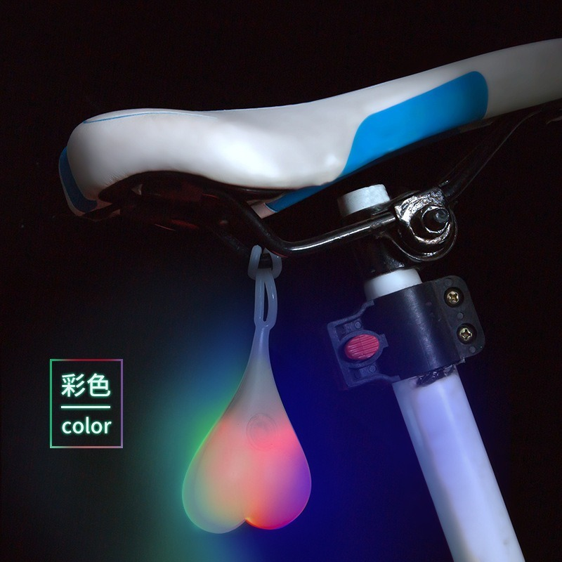 Heart-Shaped impermeável Silicone bicicleta cauda luz, ciclismo ao ar livre bola, equitação noturna Aviso, novo