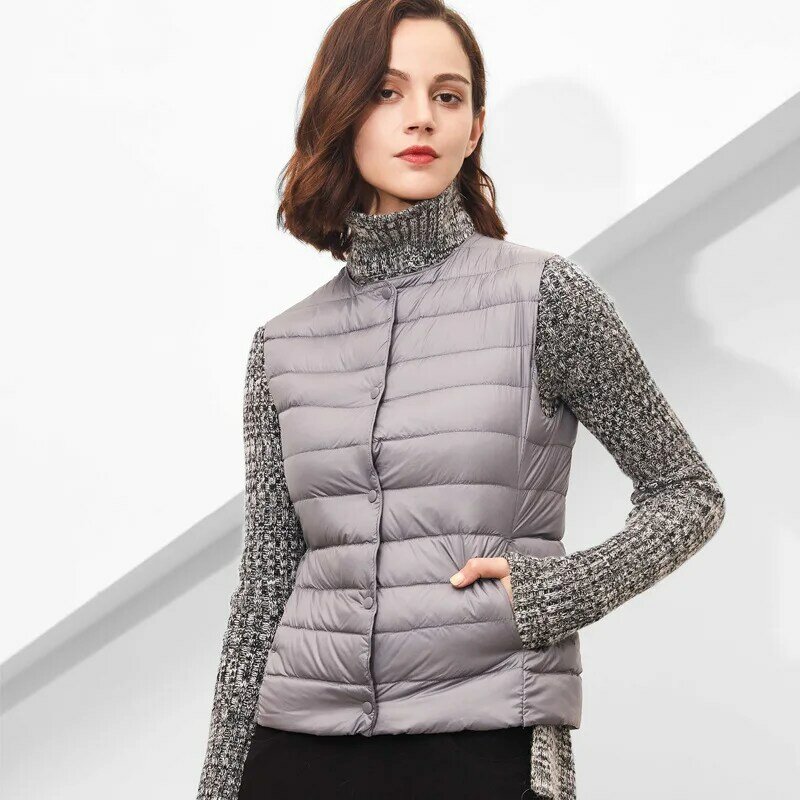Women Autumn Winter Warm 90% White Down Duck Lining Vest 2024 New Female Korean Slim Fit Ultra Light Packable sleeveless coat