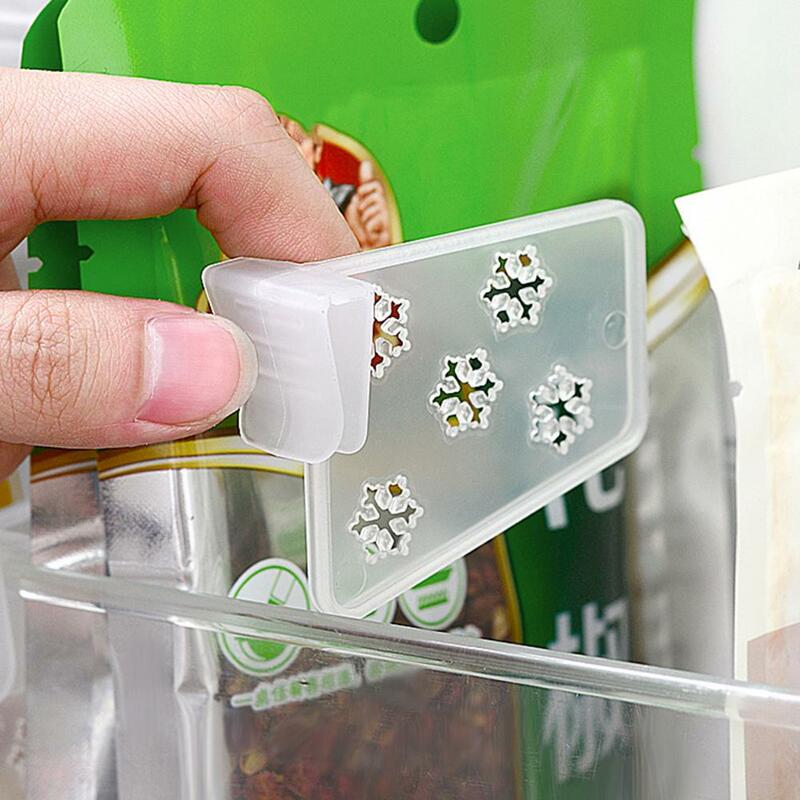 4Pcs/Set Refrigerator Shelf Dividers Clip Design Convenient Plastic Adjustable Refrigerator Pantry Separators Kitchen Supplies